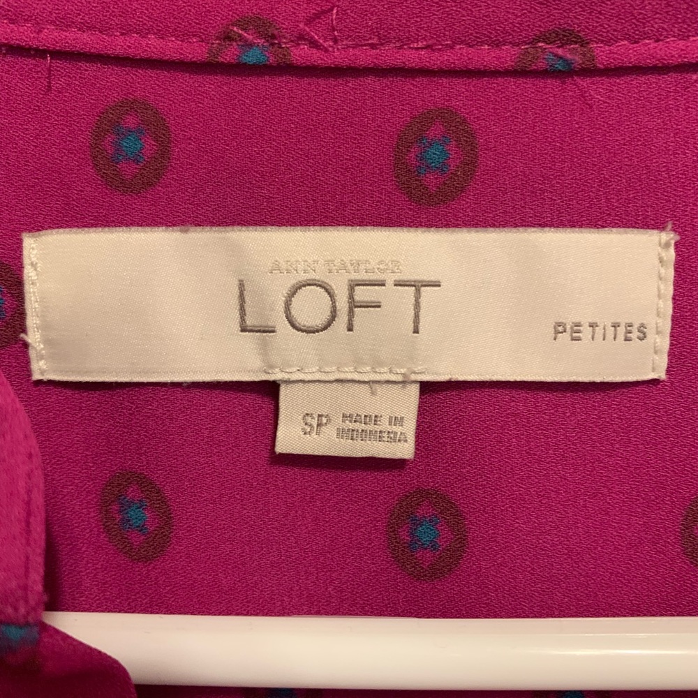 Long sleeve button down Loft blouse - Picture 2 of 4